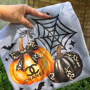 CHANEL Gray Sweatshirt with Halloween Pumpkin Design